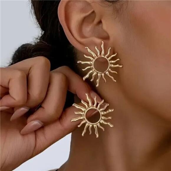 18K Gold-Plated Sun Earrings - Picture 1 of 6